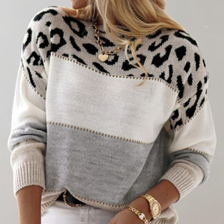 Vesper - Casual Sweater with Leopard Design