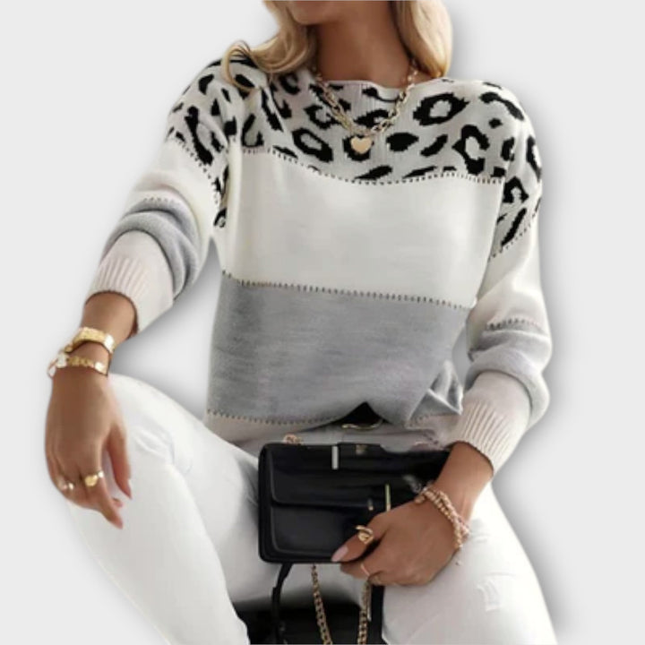 Lottie - Casual sweater with leopard design
