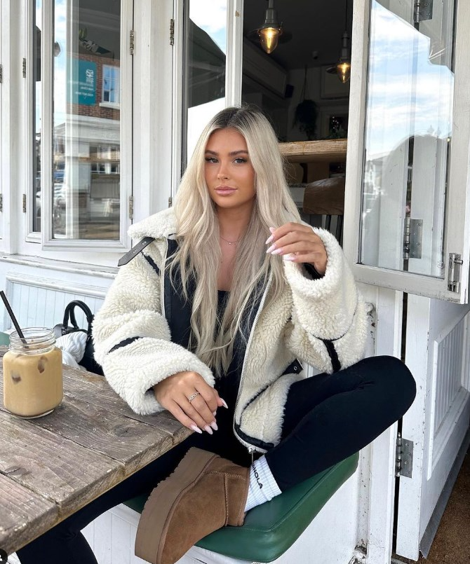 Evadne - Women's teddy coat with an oversized fit and fluffy fabric