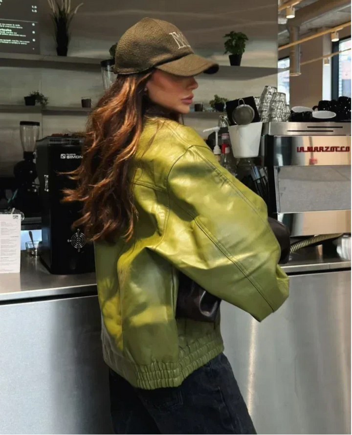 Elza - Oversized women's jacket in olive green with a modern streetwear look