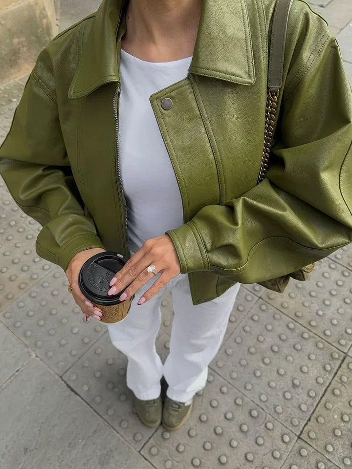 Elza - Oversized women's jacket in olive green with a modern streetwear look