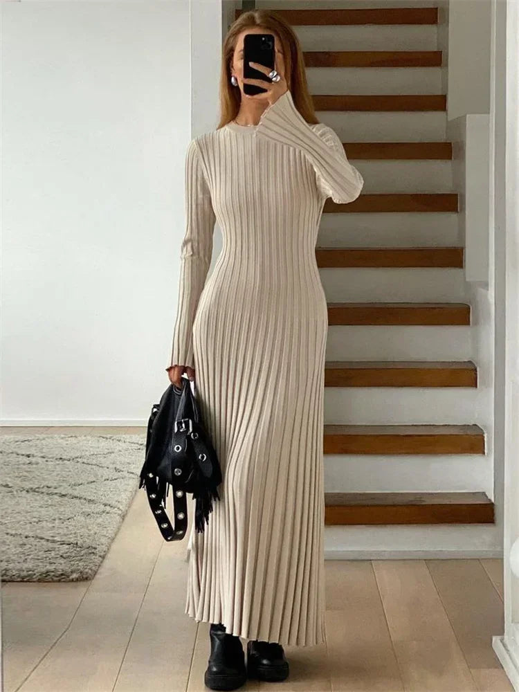 Sloane - Tossy Lace Up Female Knit Maxi