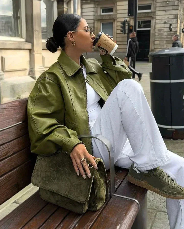 Elza - Oversized women's jacket in olive green with a modern streetwear look