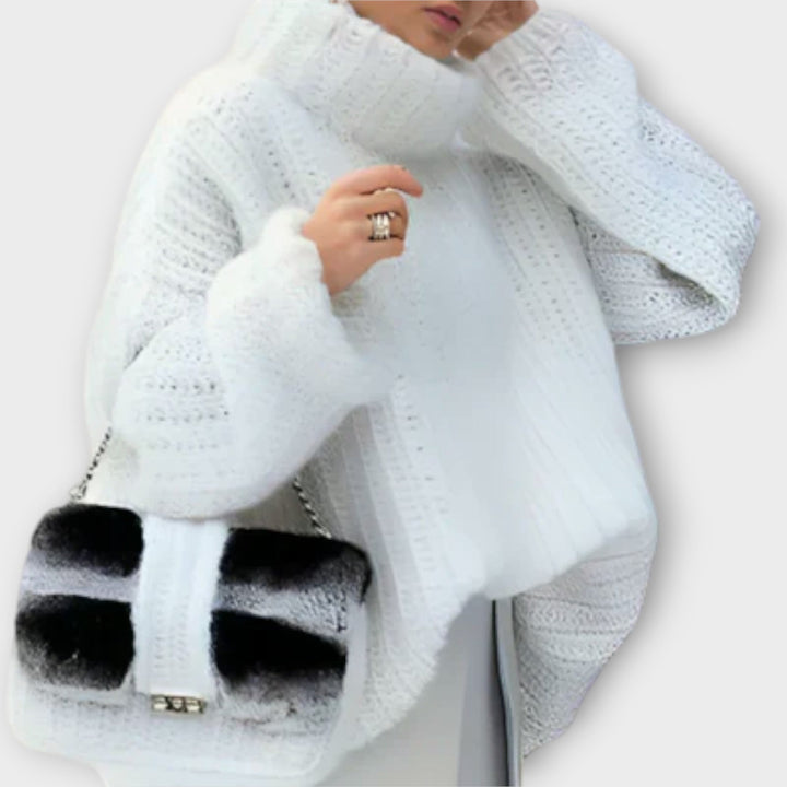 Amayah - Soft long-sleeved women's hoodie