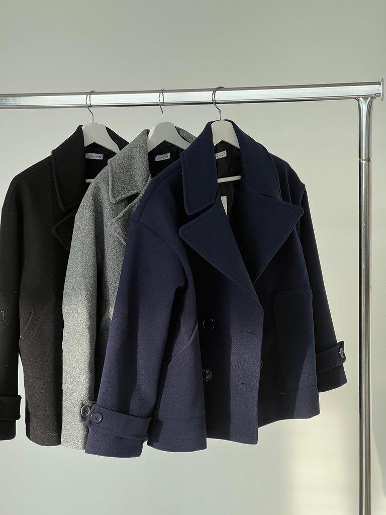 Lumi - Women's Peacoat Jacket Fitted Wool Blend with Double Breasted Design for Timeless Elegance