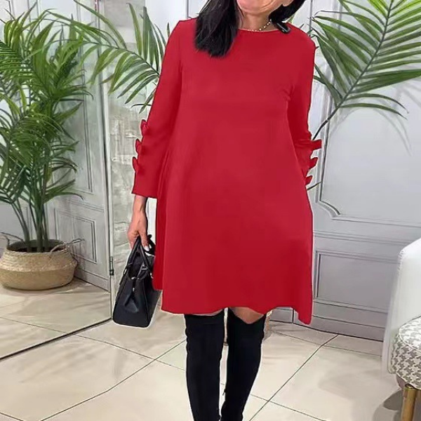 Opaline - Elegant dress with a unique design