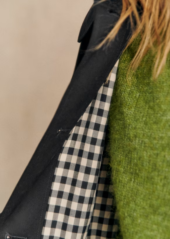 Avelisse -  Timeless Spring Coat with Subtle Checked Lining