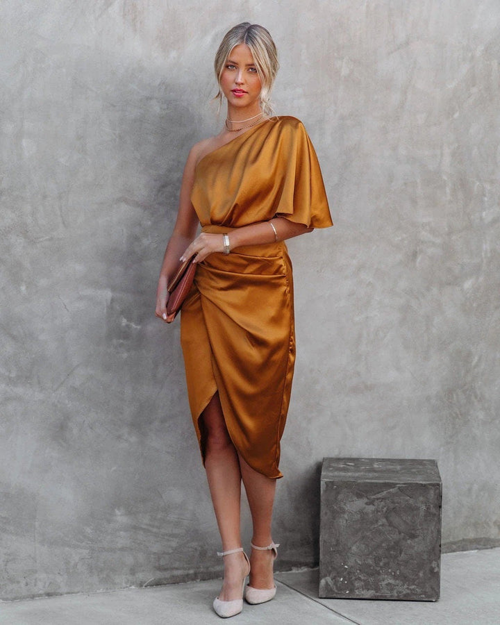 Arabelle - Chic Satin Dress