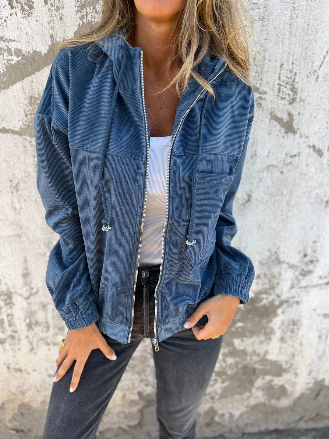 Aislynn - Casual ribbed cardigan with hood and zipper