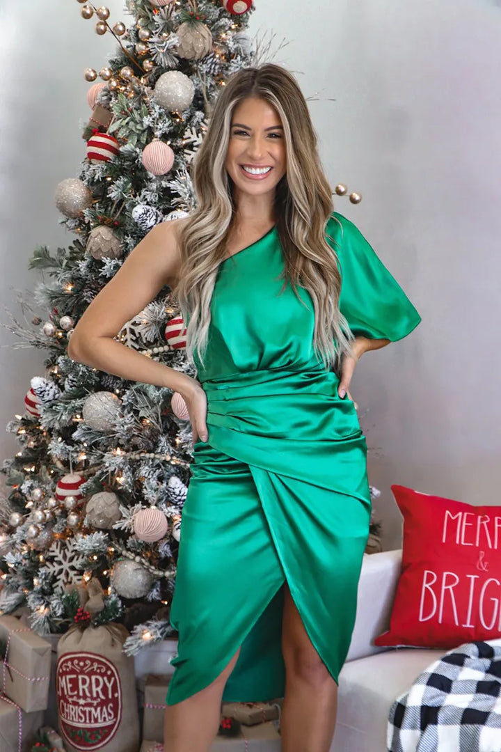 Arabelle - Chic Satin Dress
