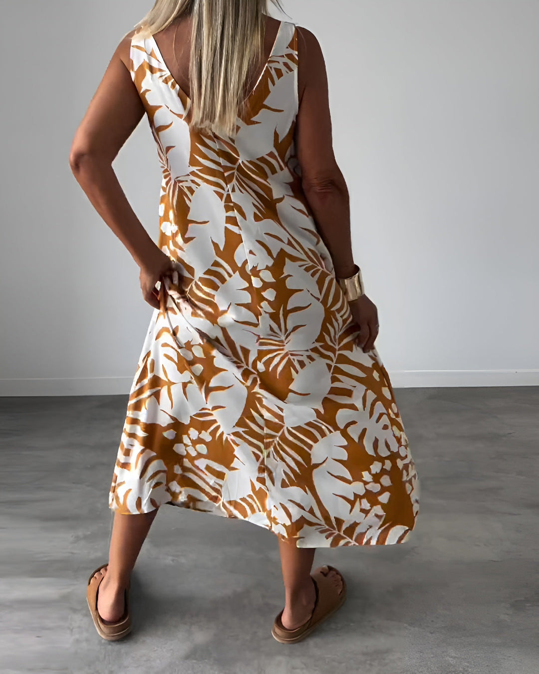 Nalisse -  Elegant Sleeveless Dress
