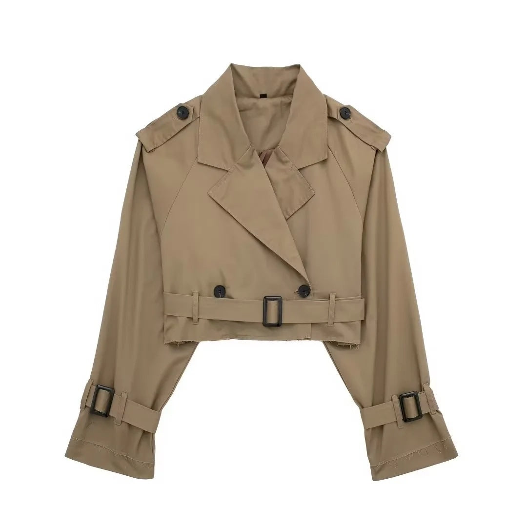 Carenza - Trendy Cropped Model in Timeless Design
