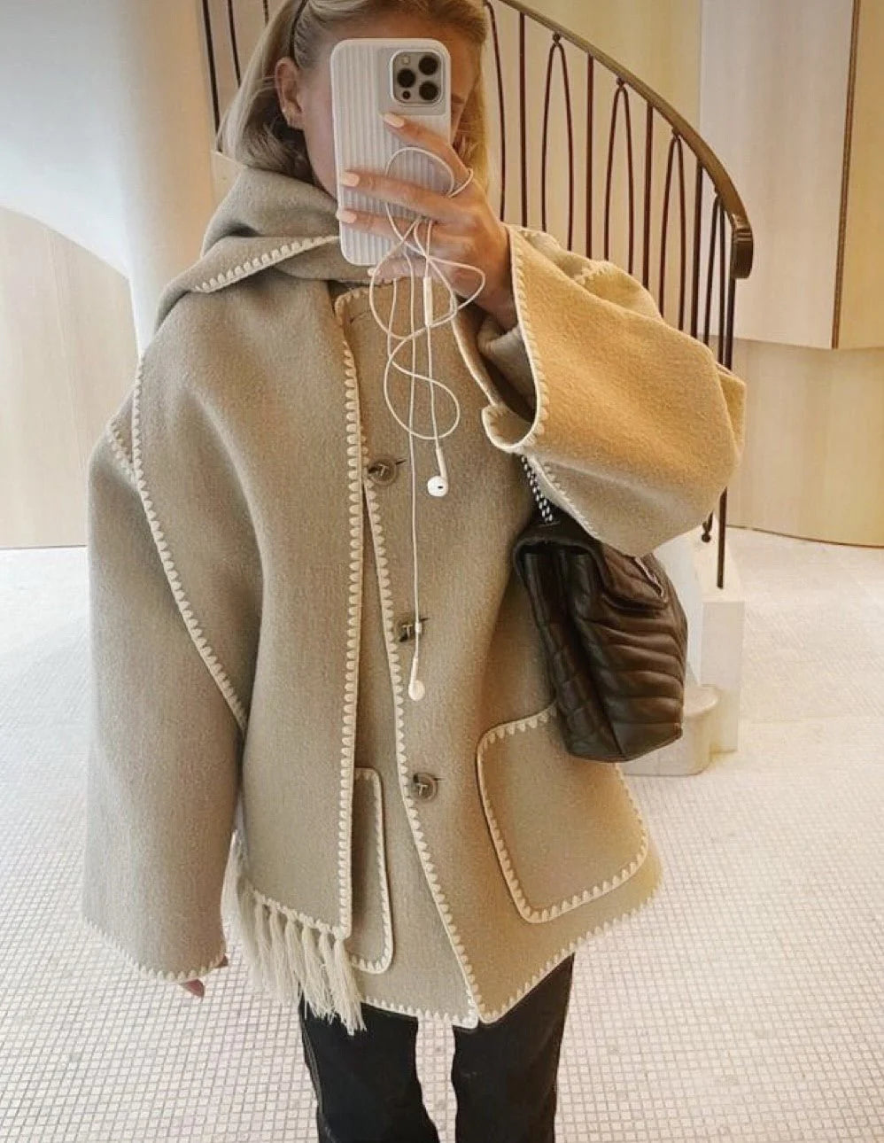 Fiorenza - Women's coat with integrated scarf and elegant fit