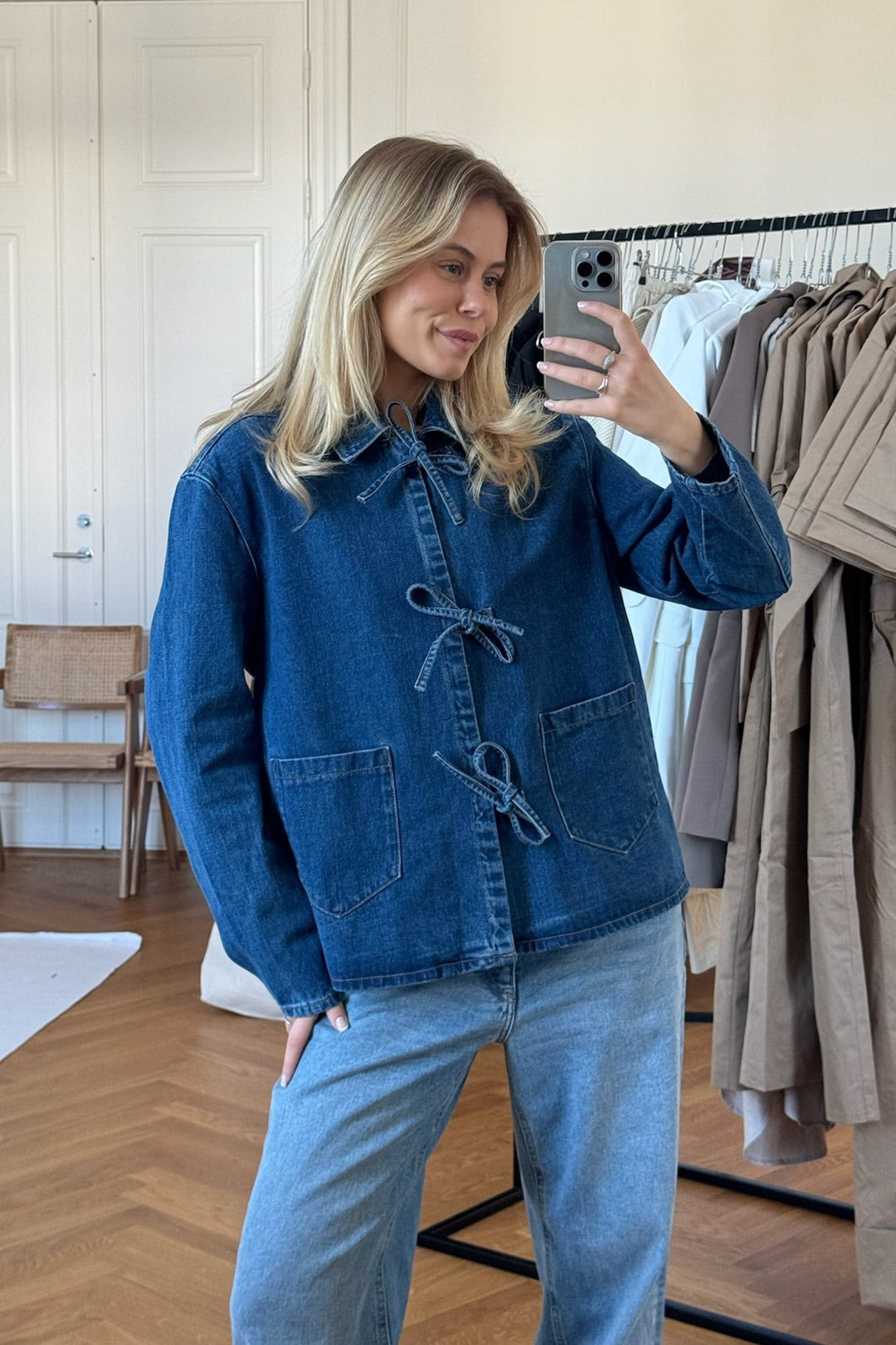 Althea - Women's Denim Jacket in Cotton with a Tailored Fit for a Timeless Casual Look