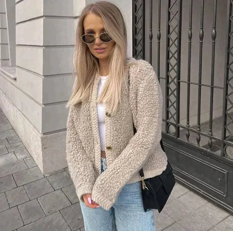 Zinnia - Teddy Strickjacke for Women  Elegance, Comfort and Warmth for Winter