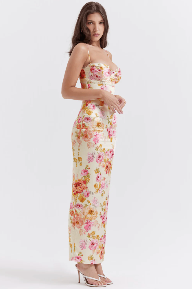 Gwyneth - Charming Floral Dress