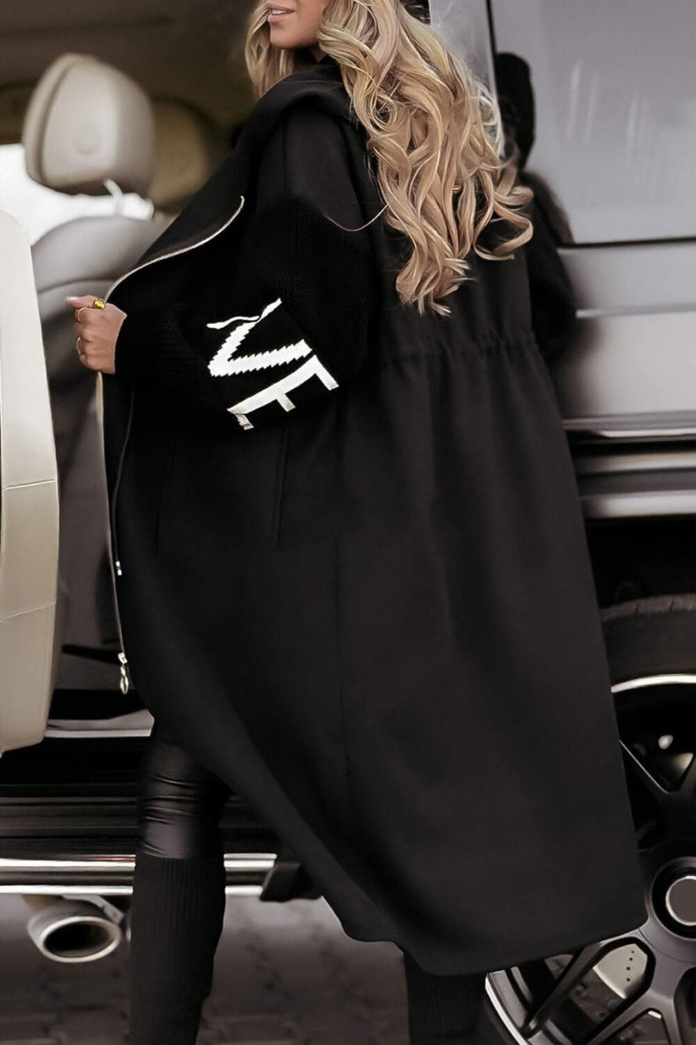 Maeve - Women's Coat with Knitted Sleeves