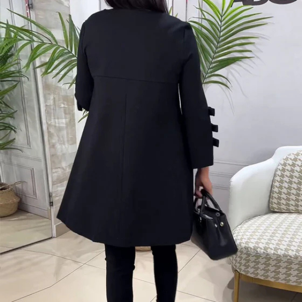 Opaline - Elegant dress with a unique design