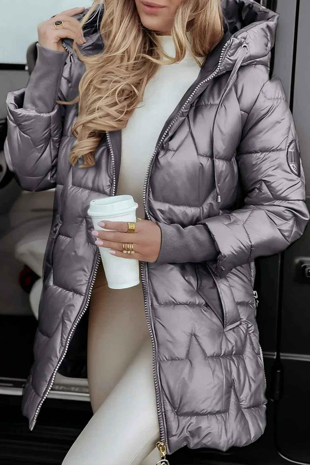 Astoria - Women's jacket with quilted lining and hood made of cotton blend