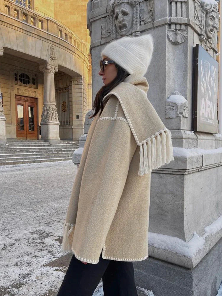 Fiorenza - Women's coat with integrated scarf and elegant fit